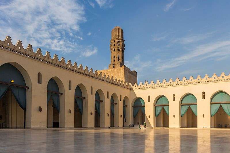 法蒂瑪王朝時建立的開羅哈基姆清真寺(Mosque of al-Hakim)(取自維基百科) 法蒂瑪王朝時建立的開羅哈基姆清真寺(Mosque of al-Hakim)(取自維基百科)