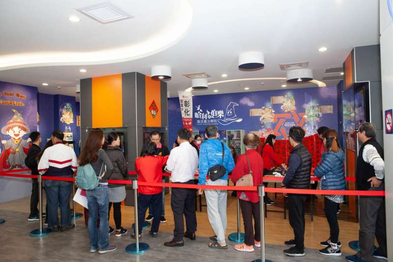 徵才活動邀請矽品精密、友達光電、萊爾富、三商家購(美廉社)…等知名企業與廠商參與，釋出213個工作機會 。（圖／彰化就業中心提供）