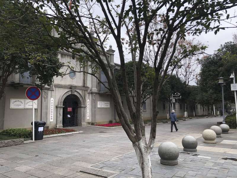 中國武漢肺炎疫情惡化擴散,封城後市區有如空城(AP) 中國武漢肺炎疫情惡化擴散,封城後市區有如空城(AP)