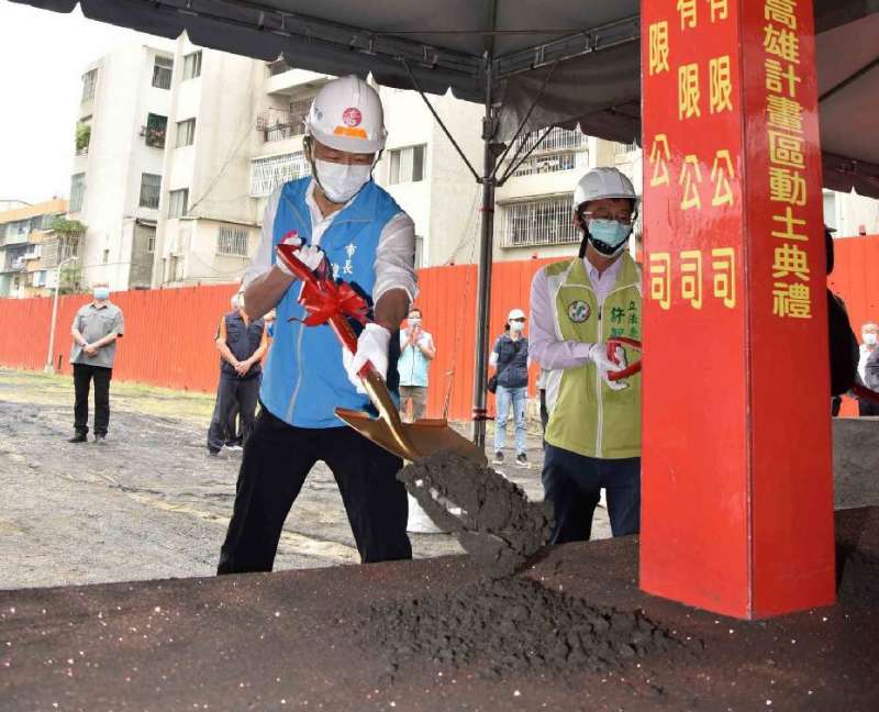 高雄市鐵路地下化園道開闢工程，市長韓國瑜參與動土典禮開工。（圖／徐炳文攝）