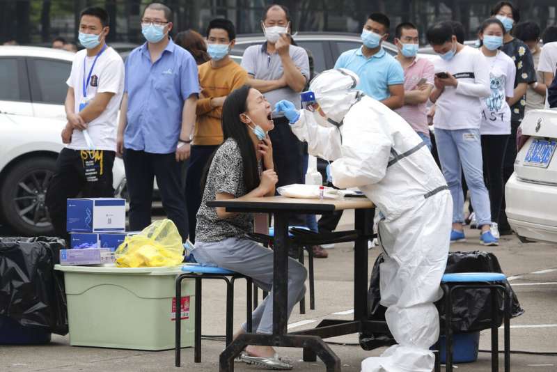 中國新冠病毒專家鐘南山坦承中國政府年初時隱匿疫情。(AP) 中國新冠病毒專家鐘南山坦承中國政府年初時隱匿疫情。(AP)