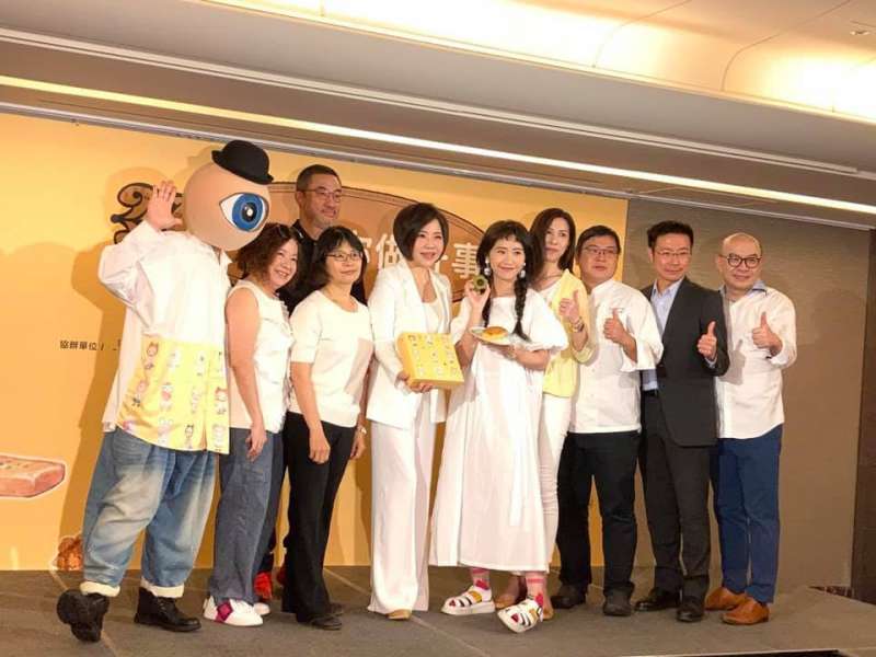 20200717-于美人、LULU黃路梓茵攜手「做好事小組」推出義賣,相關款項將援助婦援會。(婦援會提供) 20200717-于美人、LULU黃路梓茵攜手「做好事小組」推出義賣,相關款項將援助婦援會。(婦援會提供)