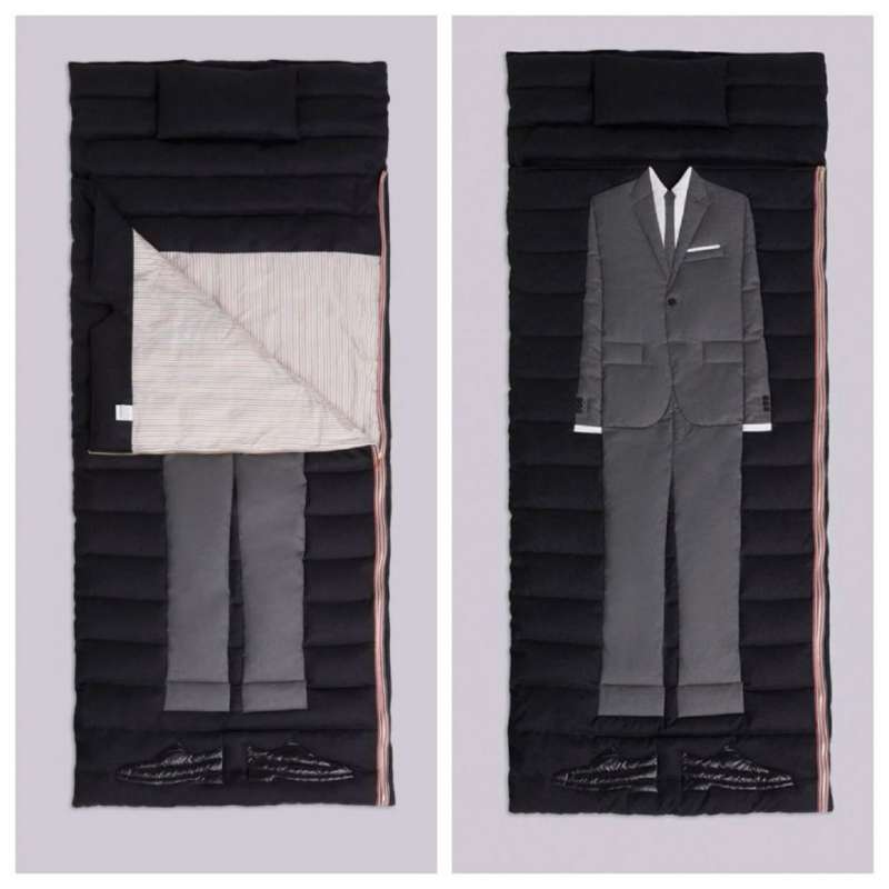6如果一般睡袋太無聊,美國精品品牌Thom Browne在2018年推出的 L’oeil Classic Suit Sleeping Bag,以商務人士圖案搭配保暖的羊毛材料製成,趣味十足。(圖/網路溫度計) 6如果一般睡袋太無聊,美國精品品牌Thom Browne在2018年推出的 L’oeil Classic Suit Sleeping Bag,以商務人士圖案搭配保暖的羊毛材料製成,趣味十足。(圖/網路溫度計)