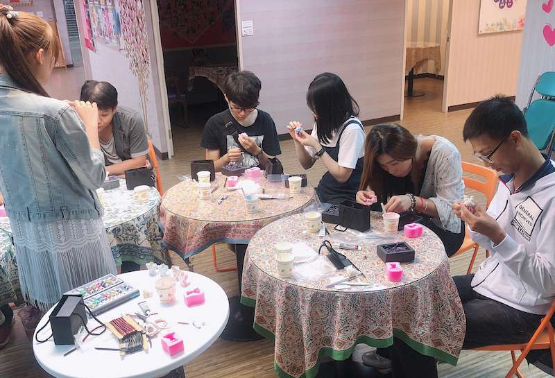 春天會館提供安全、隱私第一的場地供會員可以實體碰面、培養感情。(圖/春天會館提供) 春天會館提供安全、隱私第一的場地供會員可以實體碰面、培養感情。(圖/春天會館提供)