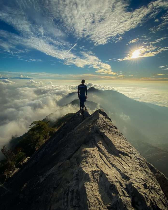 網美打卡山 &網美景點-鳶嘴山。（圖／攝影者：weifeng_tseng授權提供, Instagram）