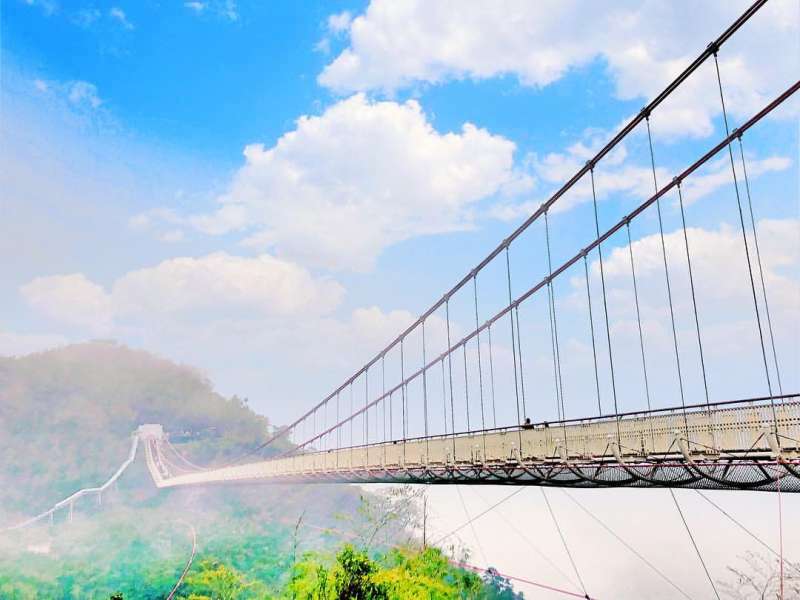 嘉義景點-太平雲梯。(圖/chichislife_授權提供, Instagram) 嘉義景點-太平雲梯。(圖/chichislife_授權提供, Instagram)
