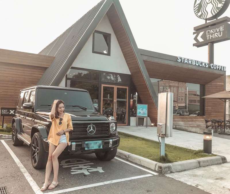 嘉義景點-民雄星巴克。(圖/cloudia7126授權提供, Instagram) 嘉義景點-民雄星巴克。(圖/cloudia7126授權提供, Instagram)