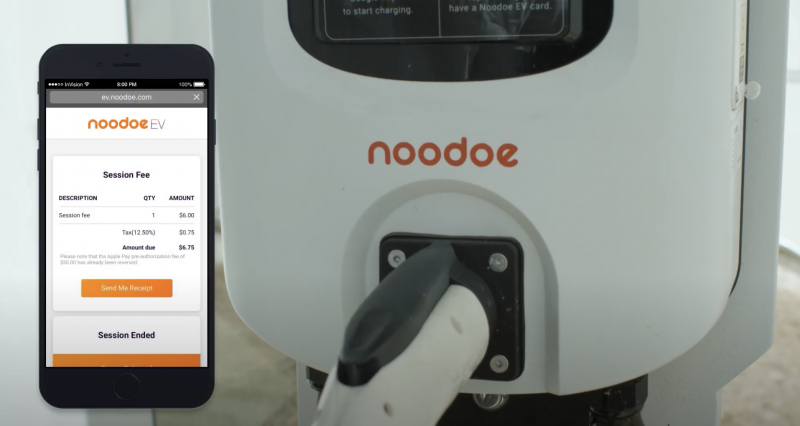 透過手機就能操作Noodoe EV OS系統,同時也讓充電站更方便管理。(圖/取自Noodoe Youtube頻道) 透過手機就能操作Noodoe EV OS系統,同時也讓充電站更方便管理。(圖/取自Noodoe Youtube頻道)