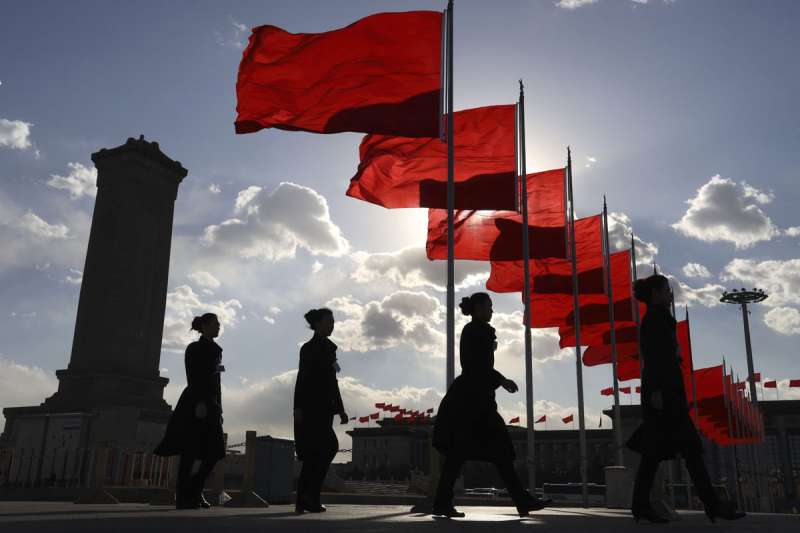 亞洲實力指數報告指出,今年因新冠疫情衝擊,美中之間的差距大幅拉近,預計中國十年內將追上美國。(美聯社) 亞洲實力指數報告指出,今年因新冠疫情衝擊,美中之間的差距大幅拉近,預計中國十年內將追上美國。(美聯社)