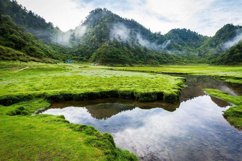 中級山進階-松羅湖。(圖/Tripbaa趣吧提供) 中級山進階-松羅湖。(圖/Tripbaa趣吧提供)