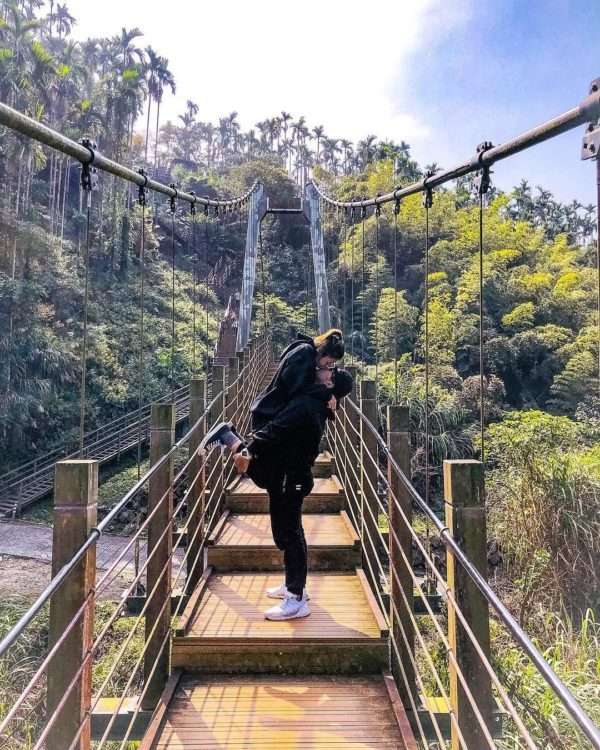 華山小天梯&情人橋。(圖/IG@tm__0213) 華山小天梯&情人橋。(圖/IG@tm__0213)