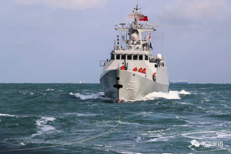 中國海軍的黃石艦(舷號502)正在巡弋南海。(中國軍網) 中國海軍的黃石艦(舷號502)正在巡弋南海。(中國軍網)