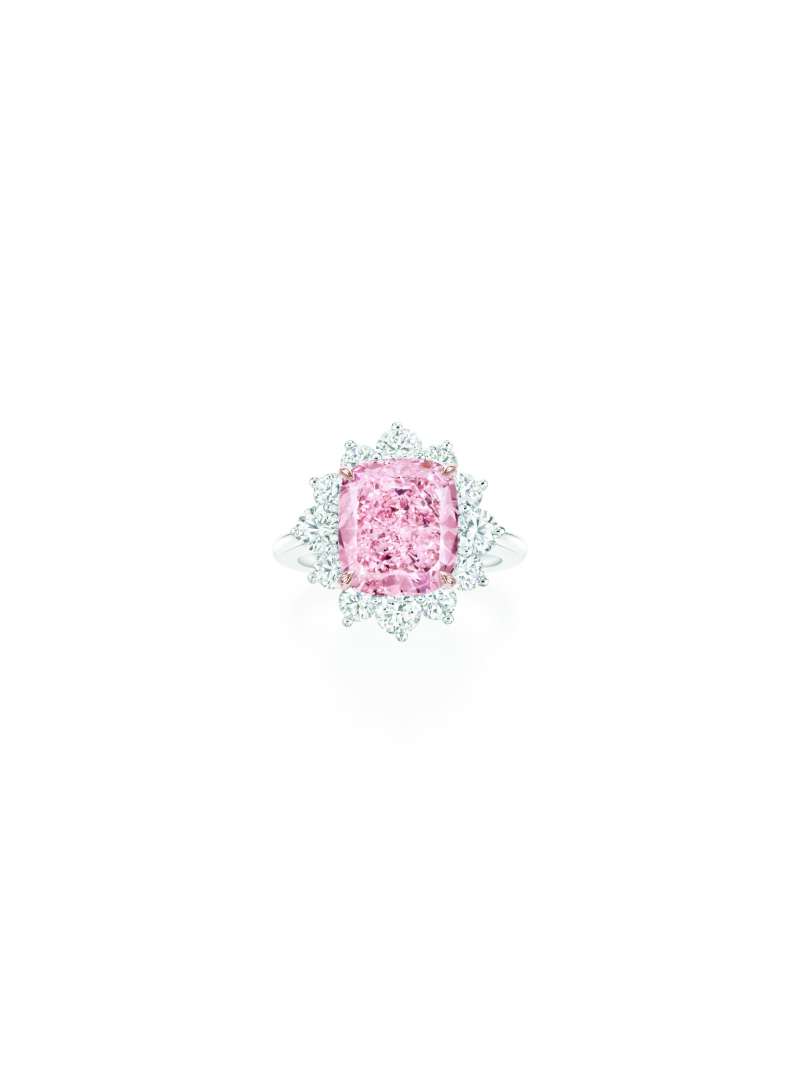 海瑞溫斯頓枕型切工粉鑽戒指(圖/Harry Winston) 海瑞溫斯頓枕型切工粉鑽戒指(圖/Harry Winston)