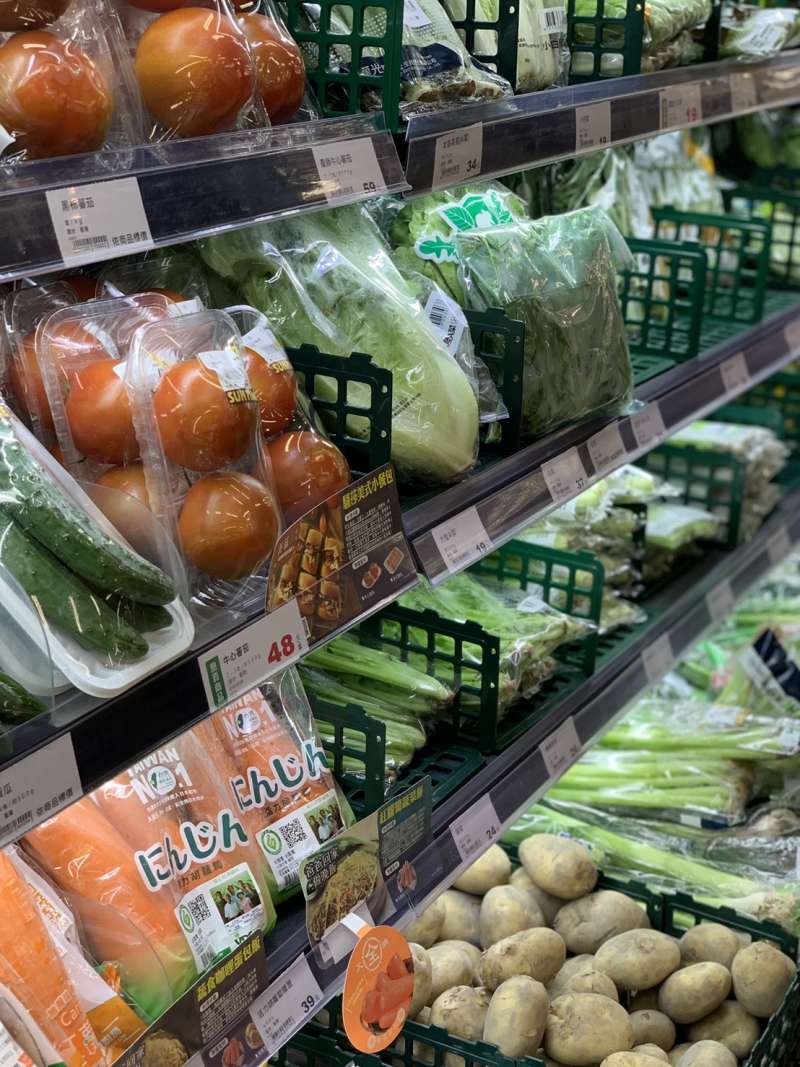購買全聯蔬菜前務必仔細選擇以免踩雷。(圖/葛瑞提供) 購買全聯蔬菜前務必仔細選擇以免踩雷。(圖/葛瑞提供)