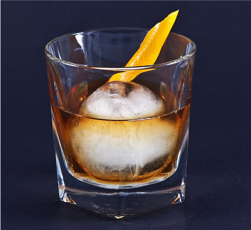 古典雞尾酒/Old Fashioned-不可或缺的老派經典(圖 / Erich Wagner@wikipedia) 古典雞尾酒/Old Fashioned-不可或缺的老派經典(圖 / Erich Wagner@wikipedia)