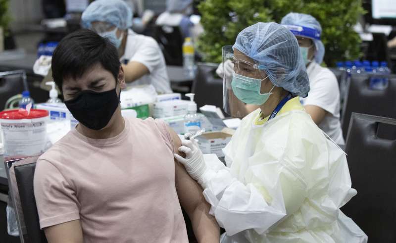 2021年5月25日，泰國空服員接種中國科興疫苗（AP）