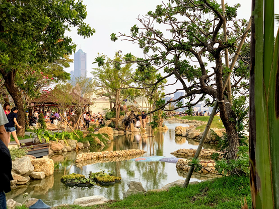 蓬萊商港區新闢親水空間-水花園。(圖/高雄港務分公司提供) 蓬萊商港區新闢親水空間-水花園。(圖/高雄港務分公司提供)