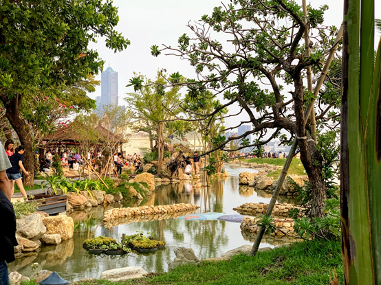 蓬萊商港區新闢親水空間-水花園。(圖／高雄港務分公司提供)