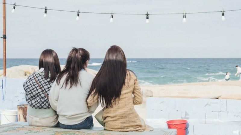 韓劇《酒鬼都市女人們》李善彬、韓善伙、鄭恩地、崔始源。(圖/少女心文室提供) 韓劇《酒鬼都市女人們》李善彬、韓善伙、鄭恩地、崔始源。(圖/少女心文室提供)