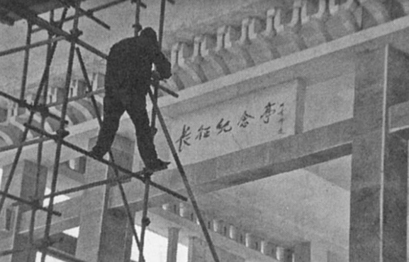 20220317-聳立在六盤山頂的紅軍紀念亭(作者楊海英提供) 20220317-聳立在六盤山頂的紅軍紀念亭(作者楊海英提供)
