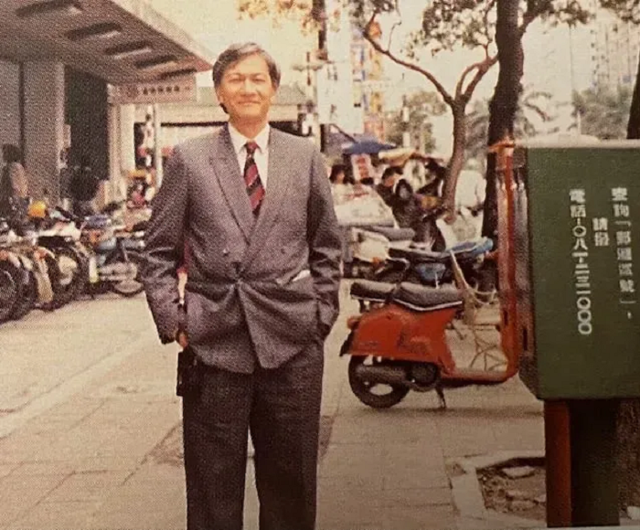 1988年3月在台北街頭。(作者提供) 1988年3月在台北街頭。(作者提供)