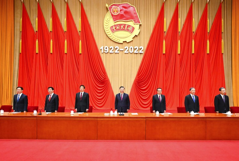 2022年5月10日,習近平與其他中共中央政治局常委參加共青團成立100年的慶祝活動。(美聯社) 2022年5月10日,習近平與其他中共中央政治局常委參加共青團成立100年的慶祝活動。(美聯社)
