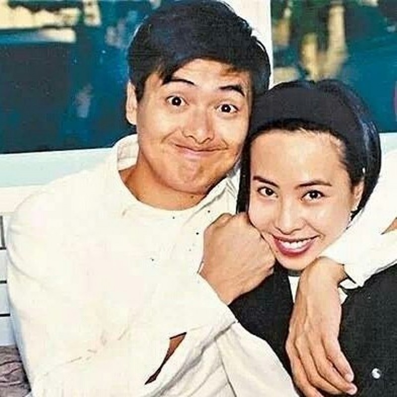 【周潤發生日|周潤發老婆陳薈蓮】如今二人依舊相愛多年婚姻從未褪色。(圖/截取自IG @chowyunfat_fanpage) 【周潤發生日|周潤發老婆陳薈蓮】如今二人依舊相愛多年婚姻從未褪色。(圖/截取自IG @chowyunfat_fanpage)
