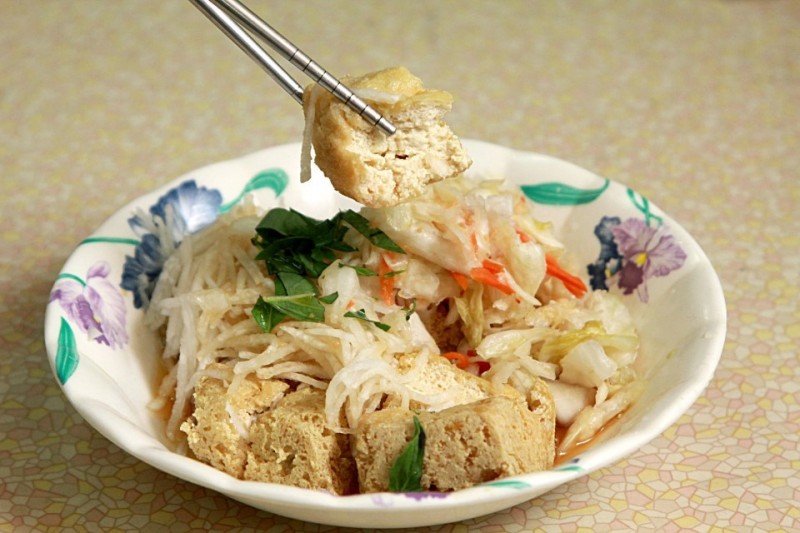 玉里橋頭臭豆腐。(圖/欣傳媒提供) 玉里橋頭臭豆腐。(圖/欣傳媒提供)