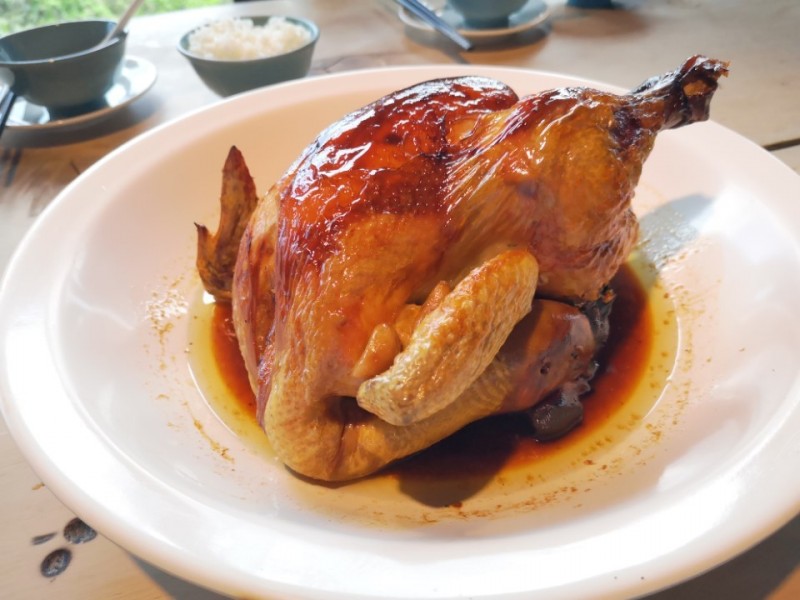 月盧食堂梅子雞。(圖/欣傳媒提供) 月盧食堂梅子雞。(圖/欣傳媒提供)