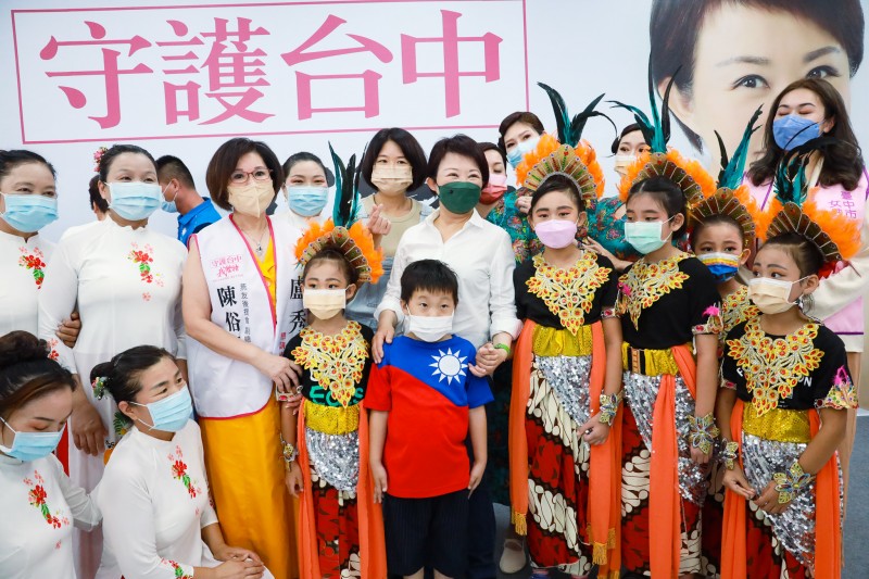 盧秀燕上任後致力實踐「陽光政治」、「空氣清淨」、「活水經濟」三大理念，讓台中成為幸福進行式。（圖/盧秀燕競選總部）