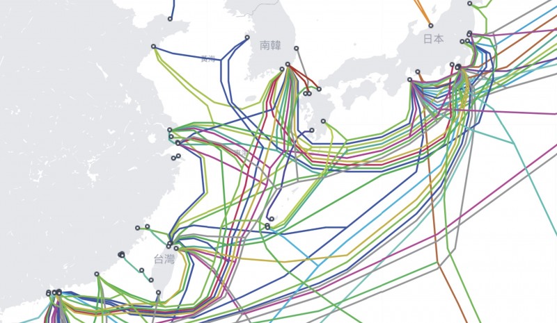 台灣15條主要海底電纜，讓台灣連上全世界的網際網路。（翻攝submarinecablemap.com）