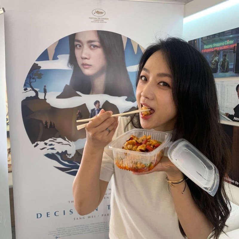 湯唯以電影《分手的決心》榮獲影后殊榮。（圖／翻攝自IG／tangwei_mbox）