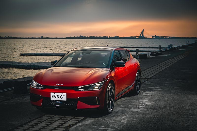 The EV6 GT蘊含「Green Power極勁本能」、「Sports Design運動跑格」、「Performance Technology性能科技」三大產品DNA。(圖/台灣森那美起亞) The EV6 GT蘊含「Green Power極勁本能」、「Sports Design運動跑格」、「Performance Technology性能科技」三大產品DNA。(圖/台灣森那美起亞)