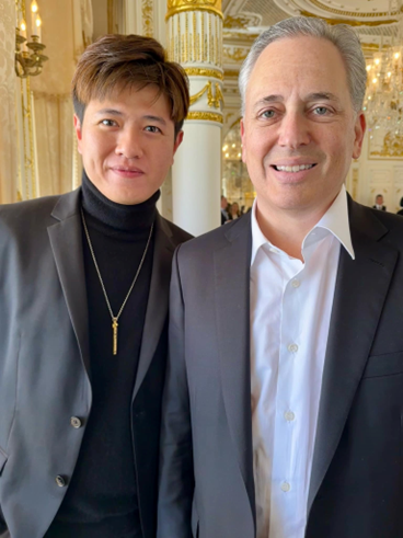 Poseidon 與David O. Sacks2024年12月於海湖莊園合照(圖片來源:作者提供) Poseidon 與David O. Sacks2024年12月於海湖莊園合照(圖片來源:作者提供)