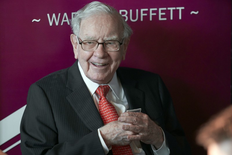 2019年5月5日。巴菲特（Warren Buffett）在內布拉斯加州奧馬哈舉行的波克夏海瑟威年度股東大會後玩橋牌。（AP）