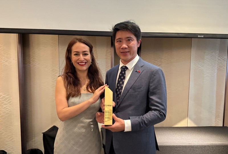 台灣量子安全產業協會秘書長、池安量子 Chelpis創辦人池明洋（右）。（取自臉書粉專池安量子 Chelpis）