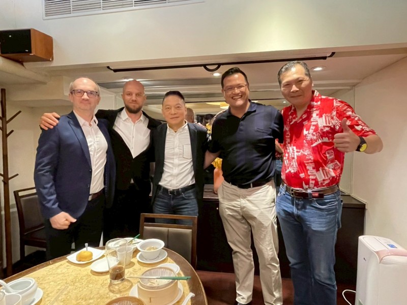 Taiwan-Poland Business Association President Zhao Zhongjie (center). (Source: Taiwan-Poland Business Association Facebook page)