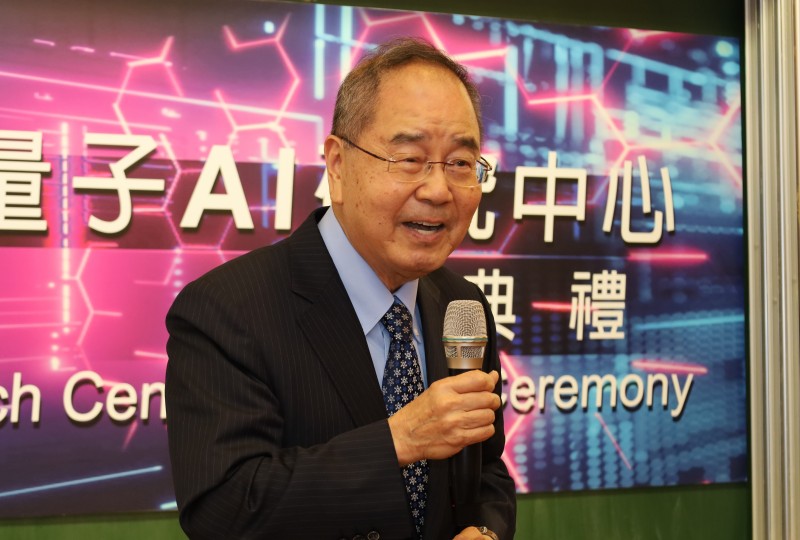 Academia Sinica Academician Kang L. Wang. (Provided by Asia University)